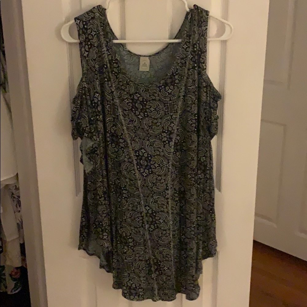 Cold shoulder paper crane boho top